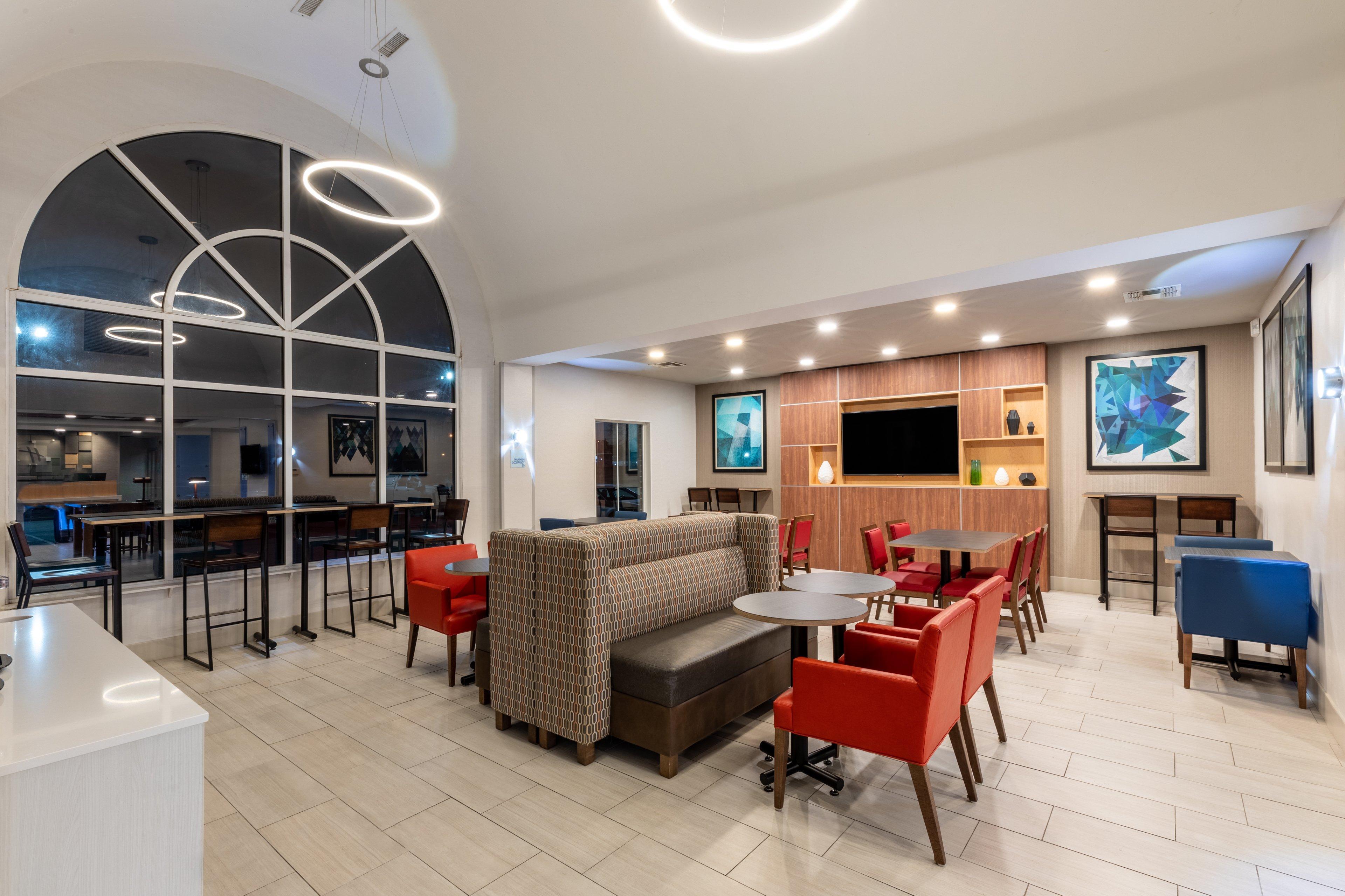 Holiday Inn Express Minden By Ihg Exterior photo